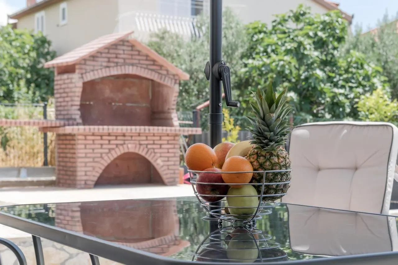 Deluxe Suites With Private Garden, Central Trogir Kroatien